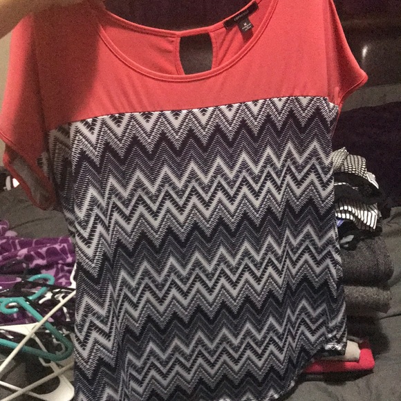 Blouse - Picture 3 of 3